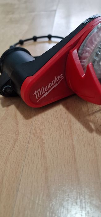 Extractor praf ciocan rotopercutor Milwaukee