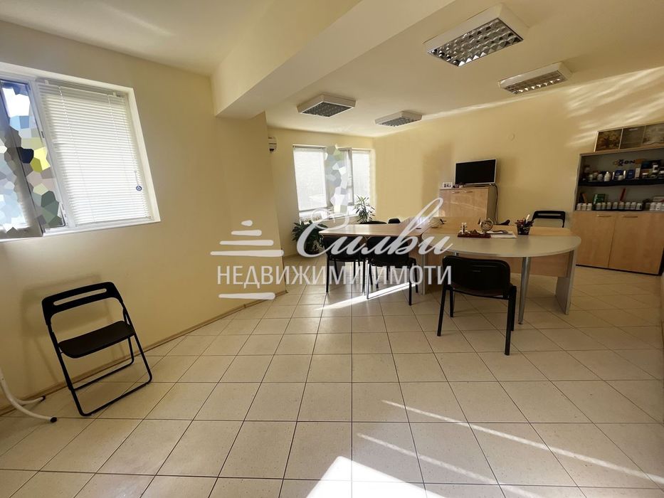 Офис за продажба - кв. Център!