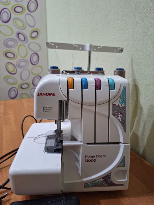 Продам оверлок б/у в отличном состоянии