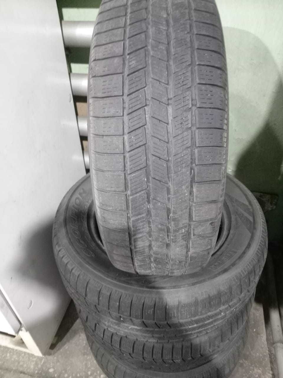 Продам комплект резины Pirelli