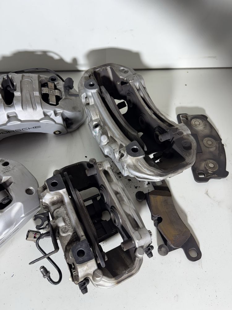 Спирачни апарати brembo за Porshce 958  92 A