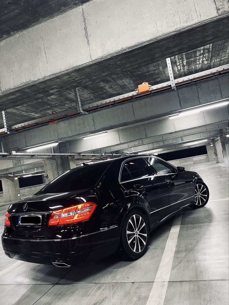 Mercedes Eclass250 BlueEFFICIENCY /Avantgarde/Full/XenonILS/2013