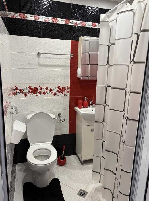 Дава се под наем Тристаен апартамент в София, Зона Б-18 - 75 кв.м за 560 € - Снимка #11