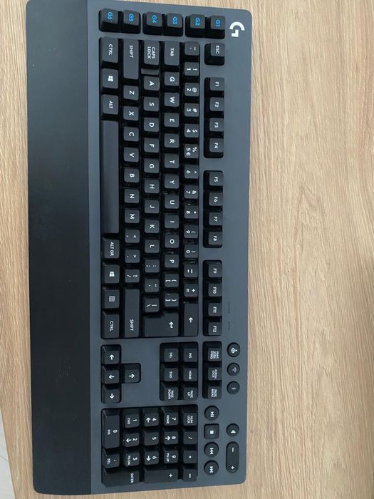 Vand tastatura logitech G613