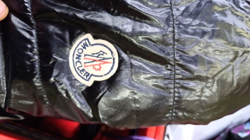 Яке  Moncler размер L