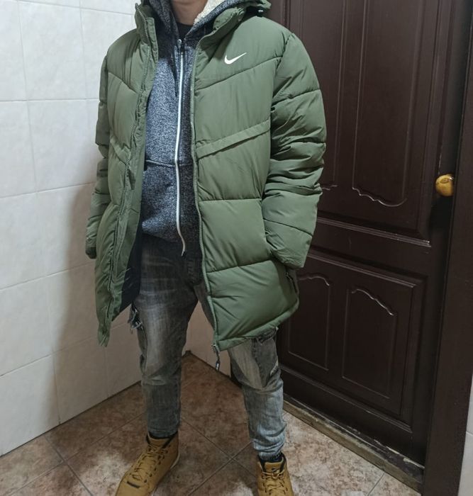 Продам зимнюю куртку мужскую