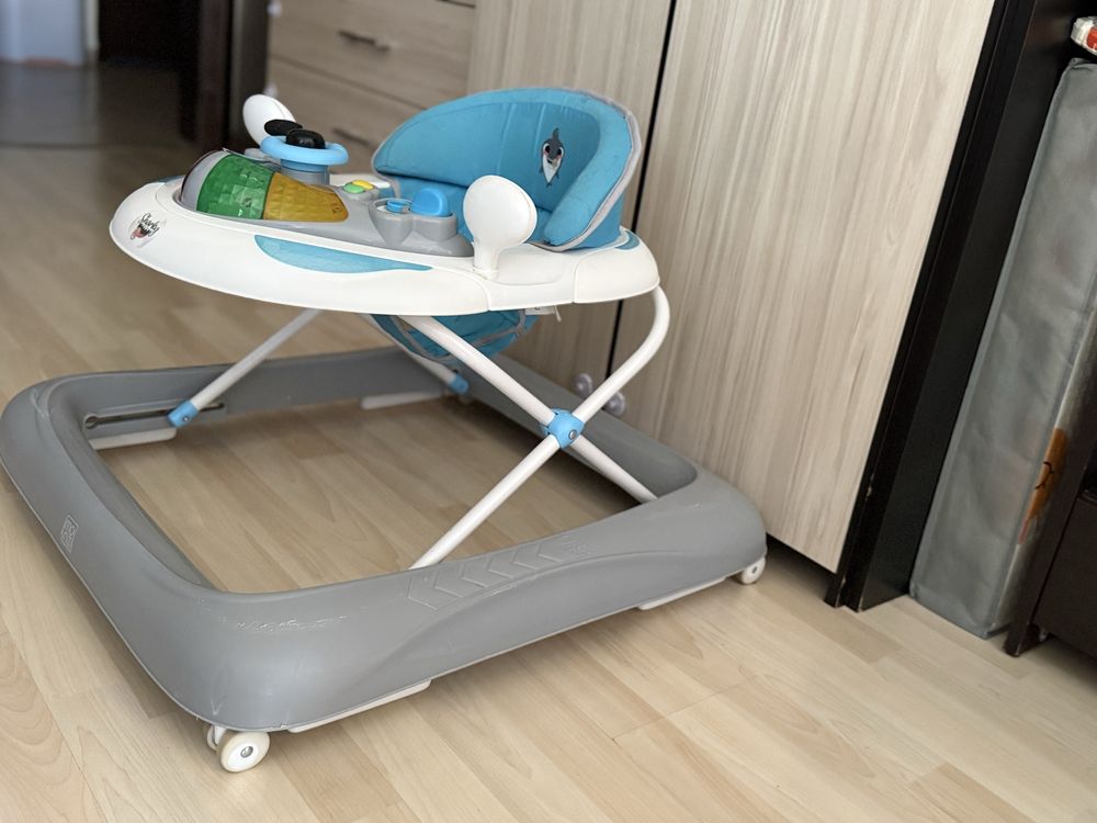 Продавам проходилка/ паяк Moni - Sharky, Синя