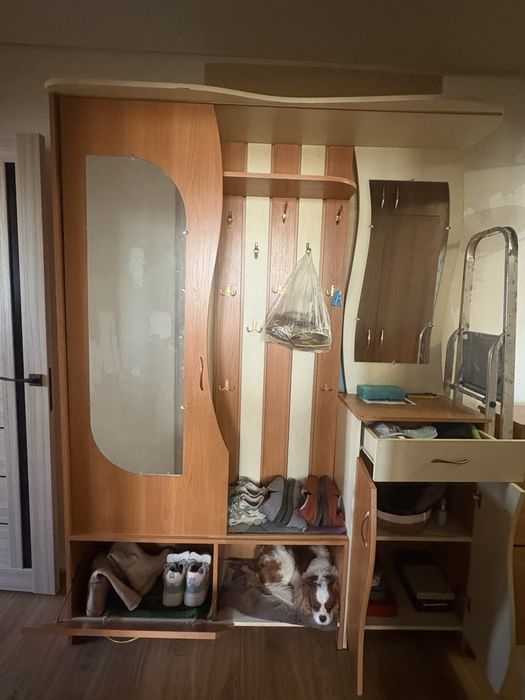 Прихожая б/у, двухцветная