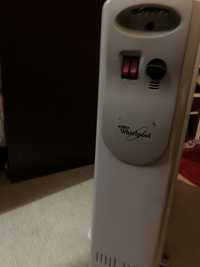 Маслен радиатор Whirpool 12 ребра 2500W