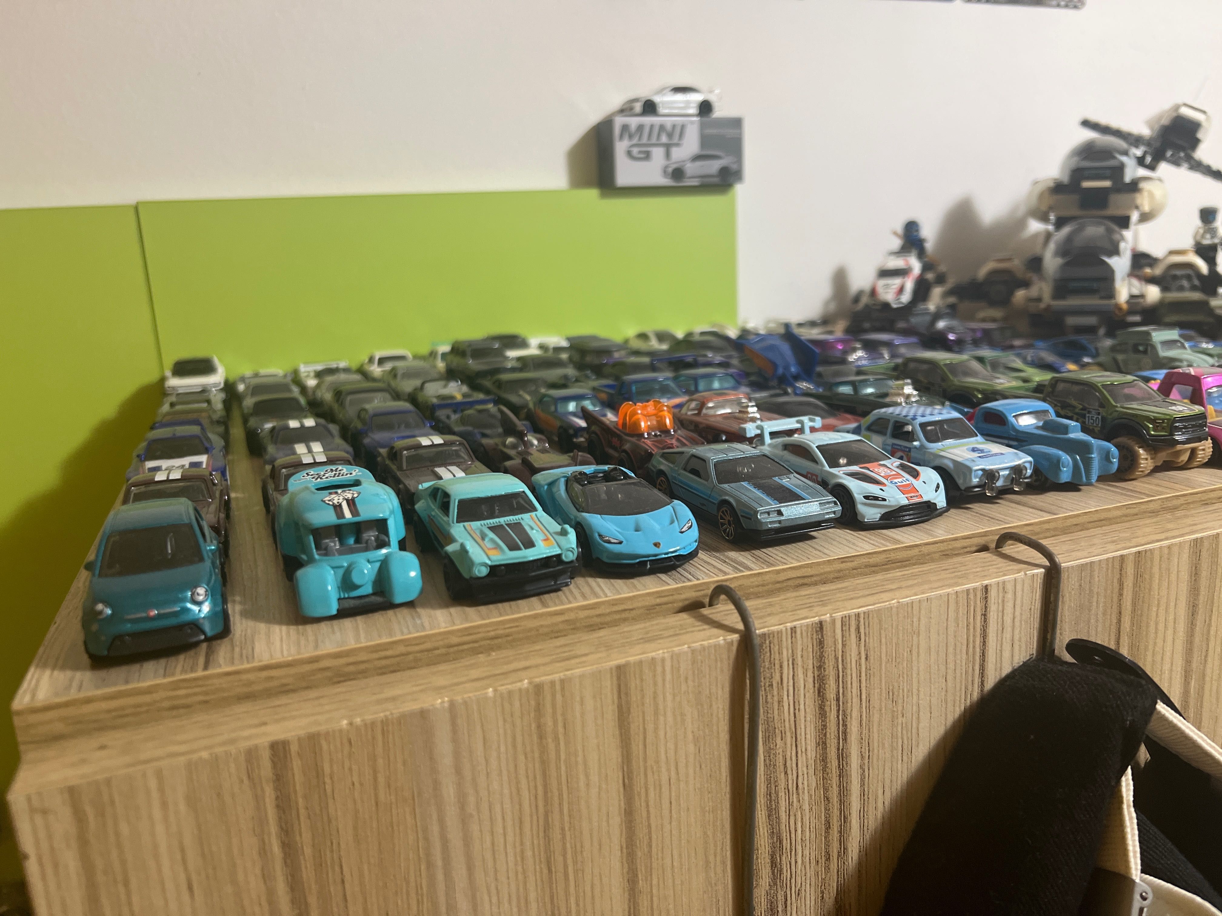 Hot wheels колички