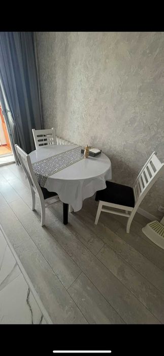 Кухонный стол без стуля