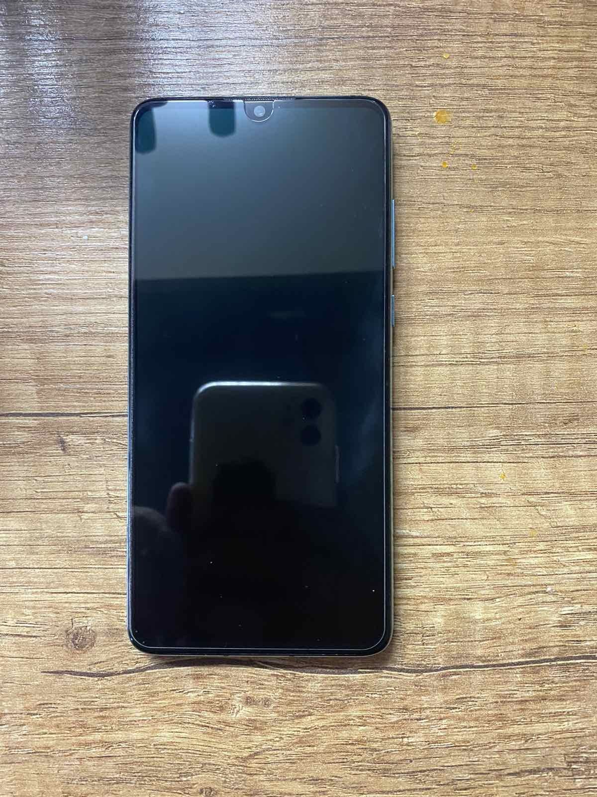 Huawei P30 Aurora 128 GB като нов