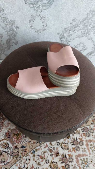 Продам женские шлепанцы кожа Турция!