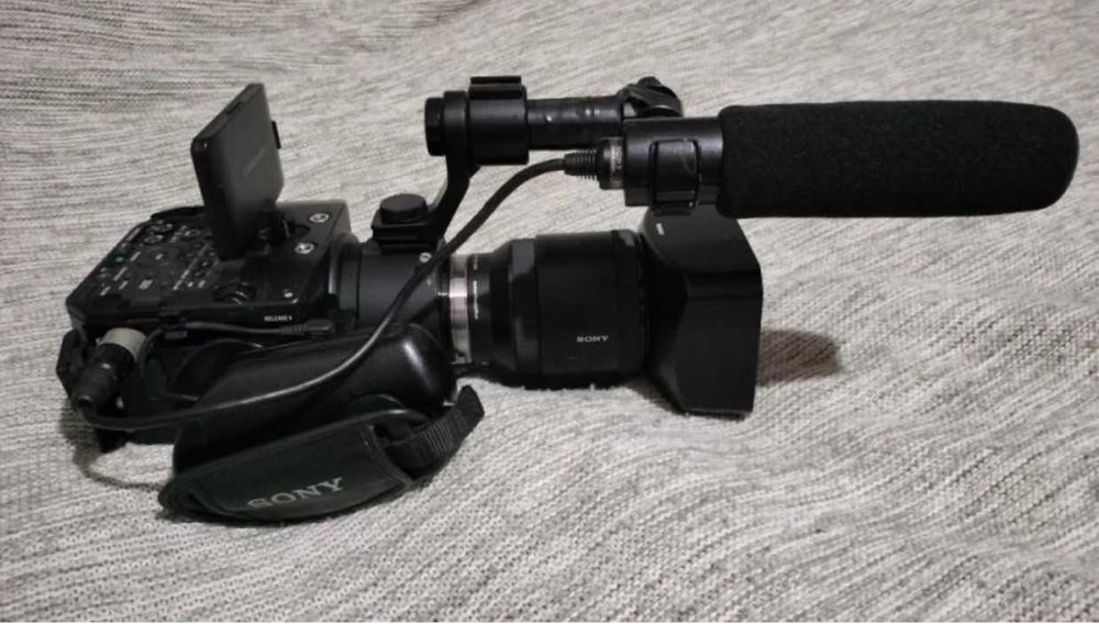 Camera video prof Sony NEX-FS100, cameraman