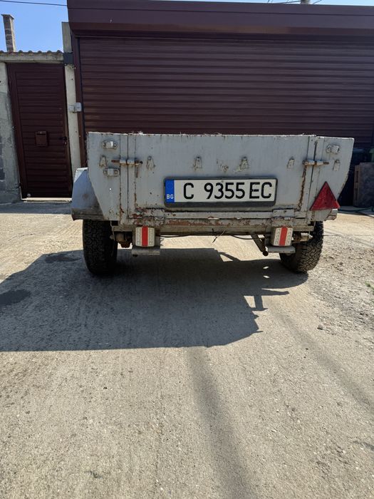 Продавам туристическо ремарке