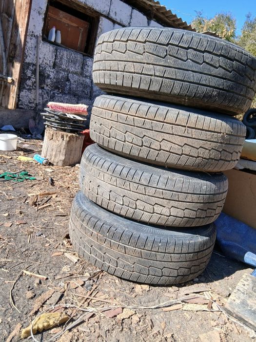 Продам зимние шины на внедорожник