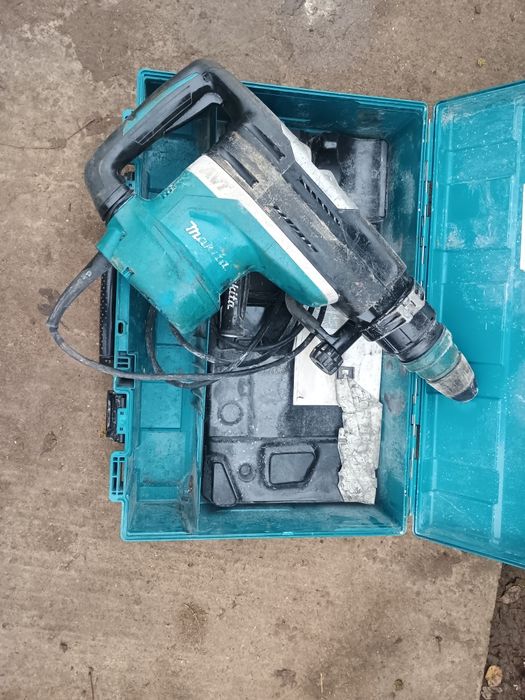 Ciocan demolator picamer Makita hr5212c Japonia