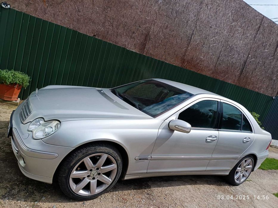Mercedes C 220 CDI 240K kilometri