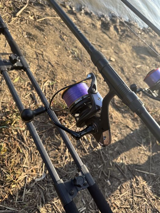 Шаранджийски въдици с макари