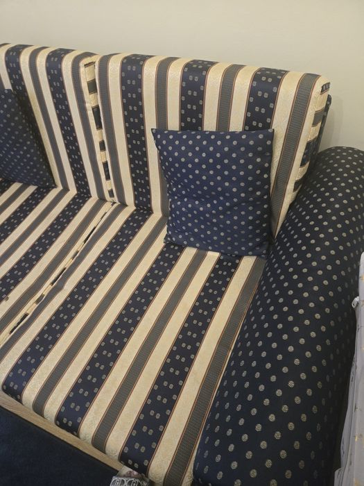 Разтегателен диван