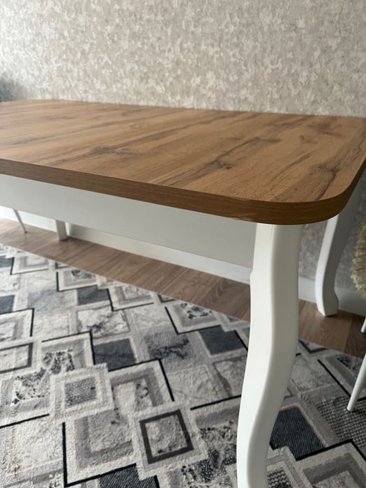 Продается стол кухонный