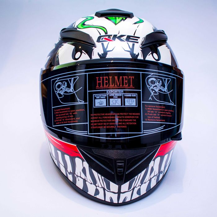 Каска за мотор пистов , скутер , ел. тротинетка др. ( Размер L 59-60 )