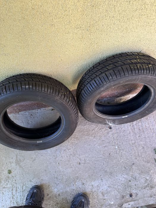 Vand 2 cauciucuri 195/65 r15