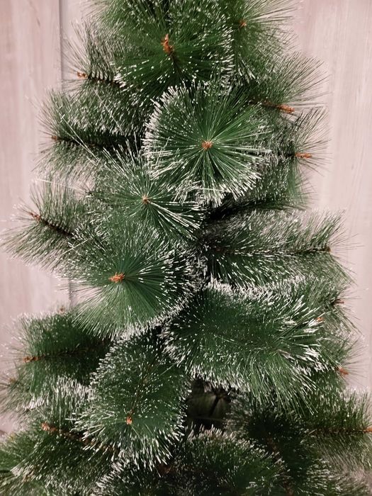 Brad artificial 210 cm suport inclus