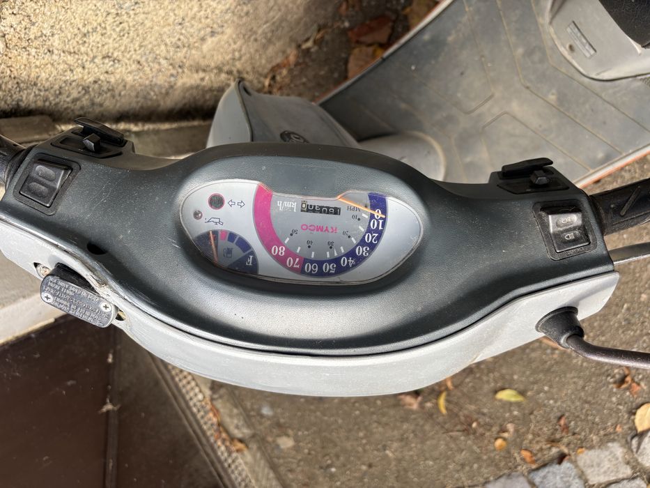 Продавам KYMCO ZX 50
