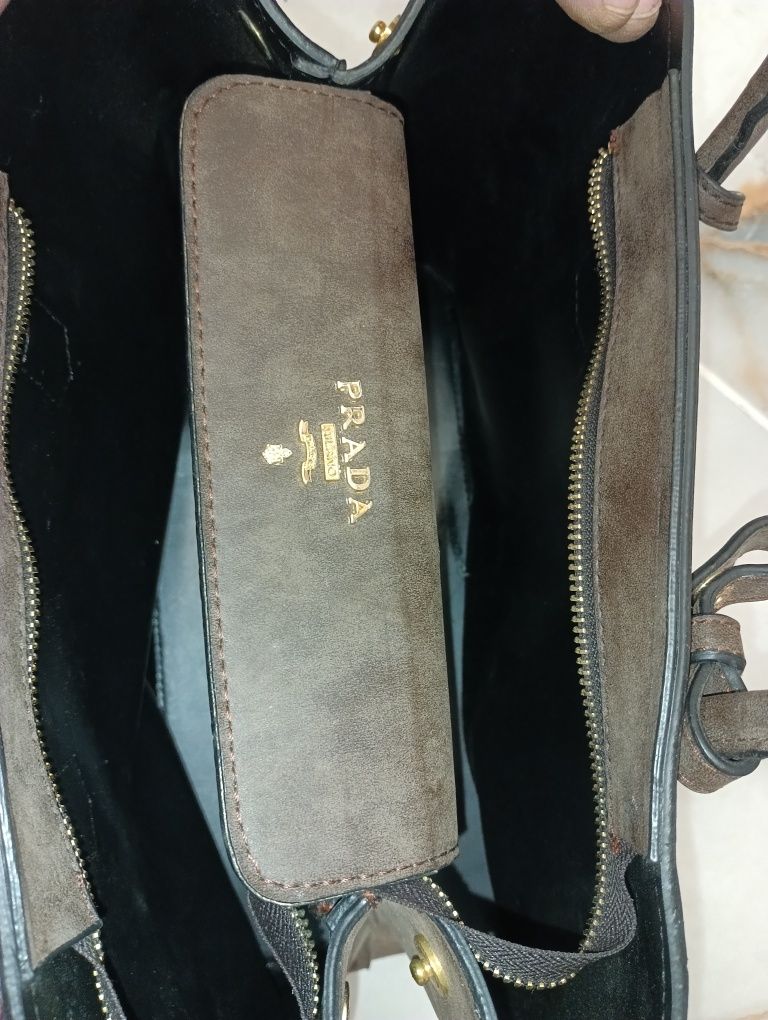 PRADA MILANO 1913 кожена чанта - 750 лв