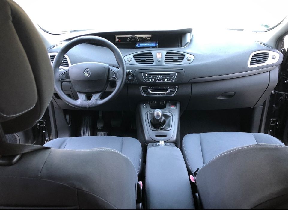 Vând renault scenic an fabricație 2010