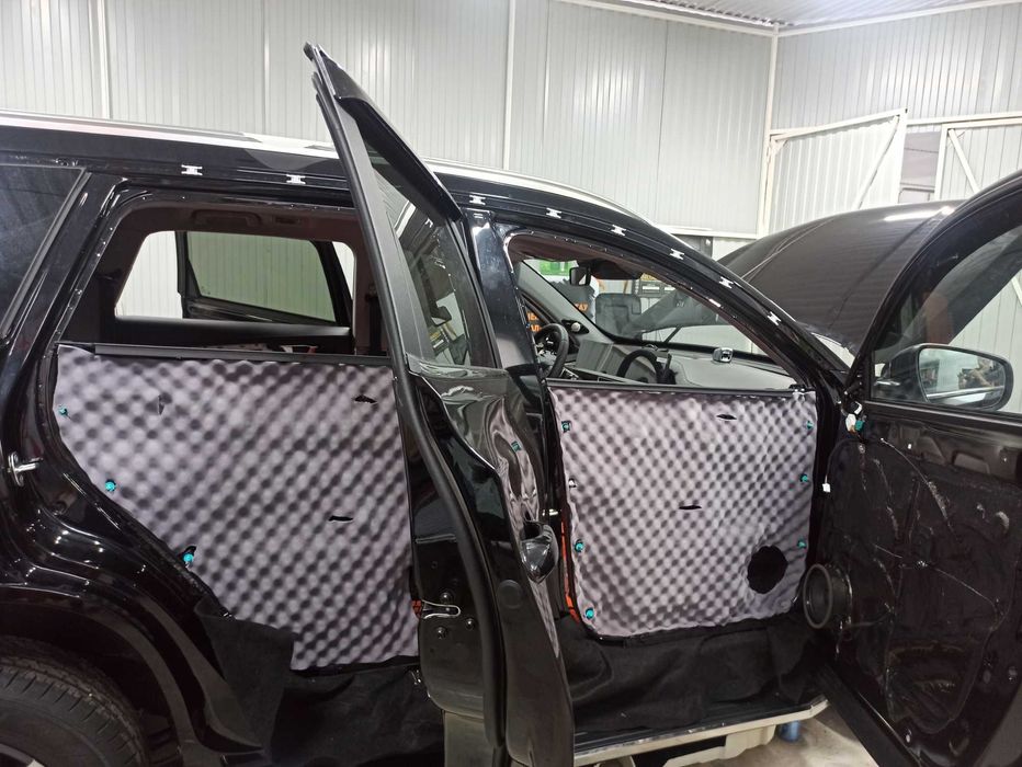 Теплоизоляция автомобиля , шумоизоляция .