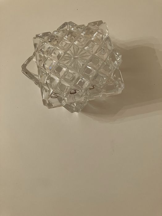 Шкатулки из пластика и хрусталя