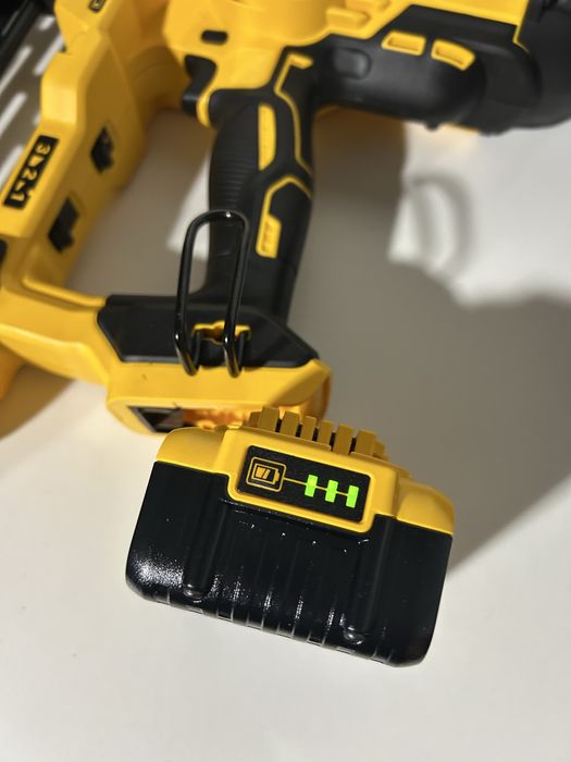 Dewalt DCFS 950 pistol de cuie tip U