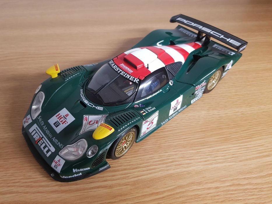 Macheta Porsche 911 GT1, scara 1/18, Maisto