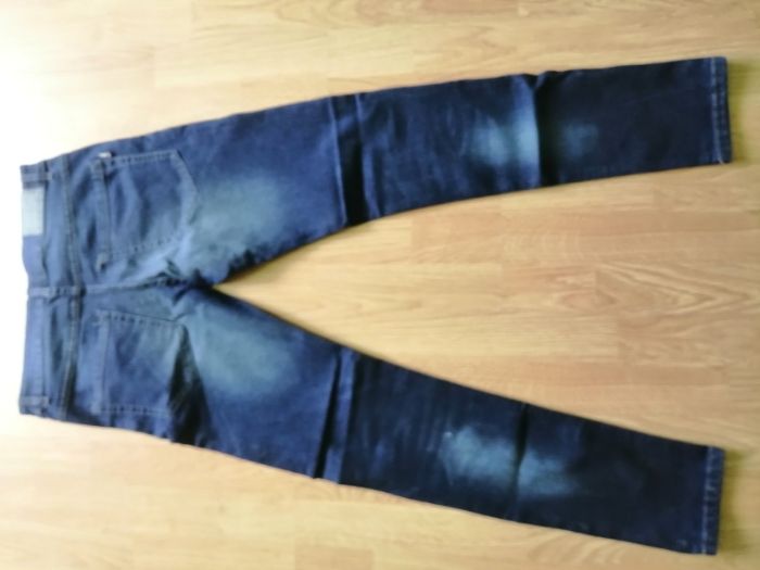 Pantaloni Blugi / Jeans Skinny fit, Efect de prespalat, Size 30(T 44)
