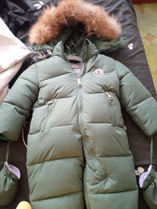 Продам детский зимний комбинезон