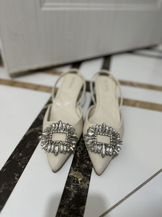 Танкетка цвета Беж