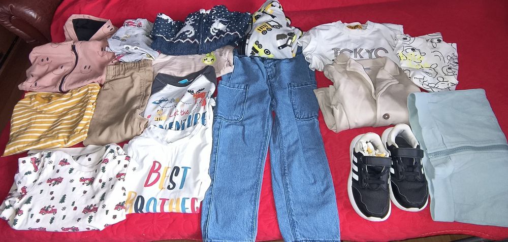 Donez/ofer hăinuțe băiat