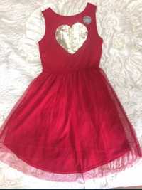 Платье на девочку 14+ Красного цвета