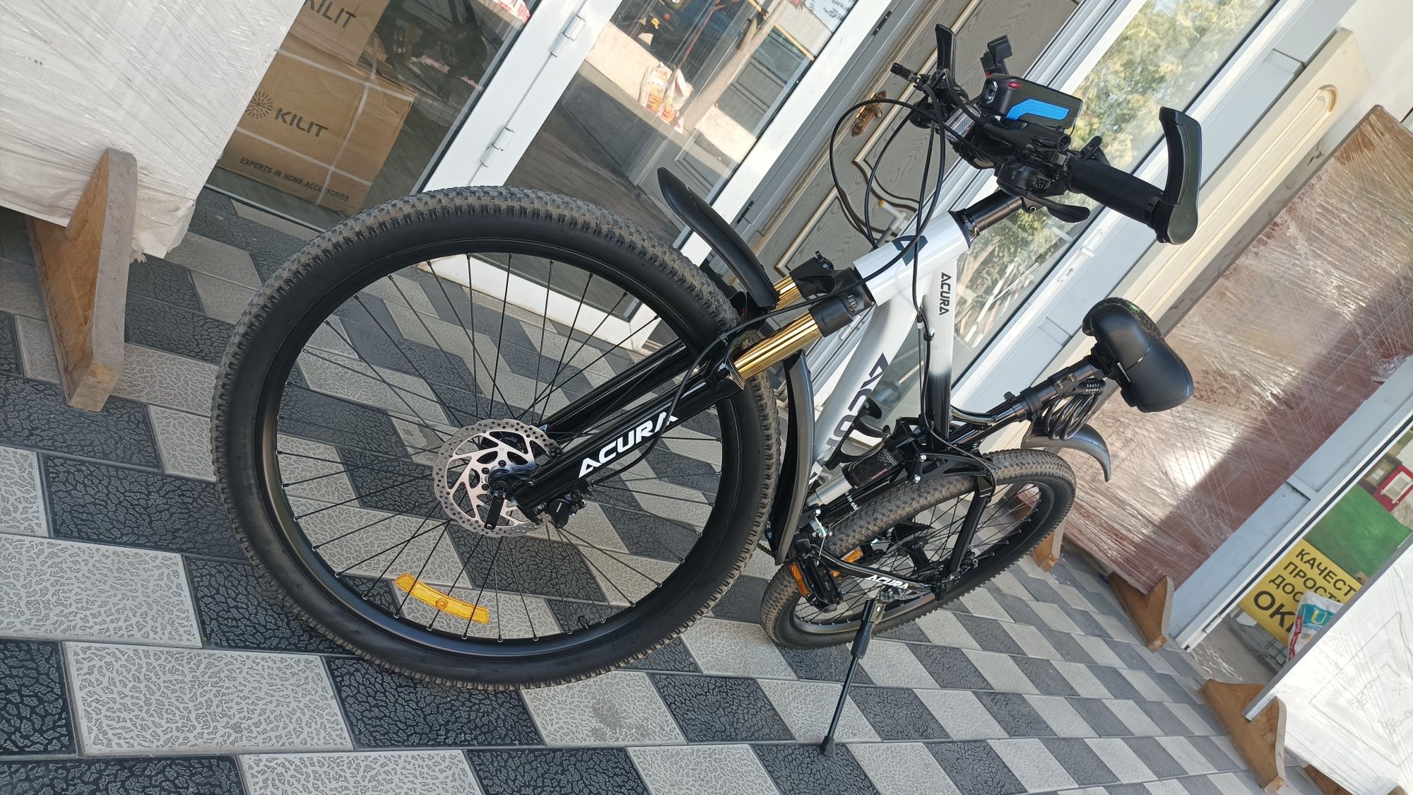 Velosiped "Acura" Gorniy velosiped yengi
