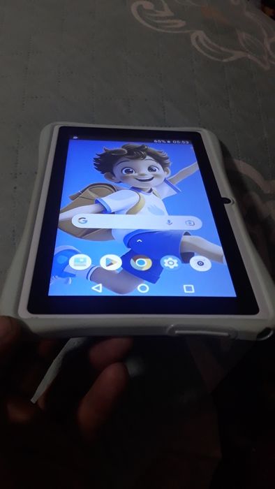 Detiski planshet sotiladi 1 oy ishlatilgan xolati ideyal