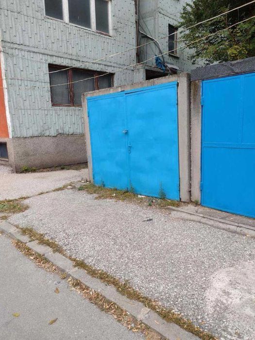 Давам под наем гараж 18 кв. м в широкия център на Видин