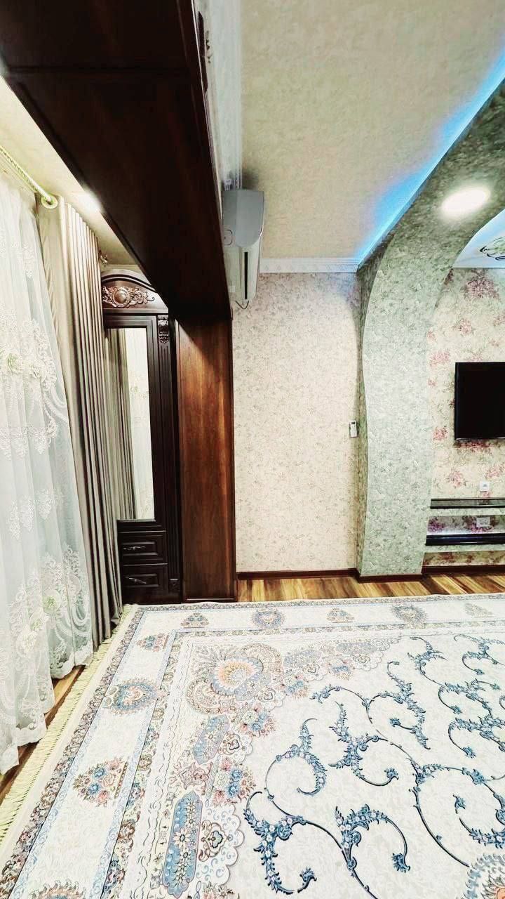 Shayxontohur xalqlar dostligi 2 xona lyuks kvartira sotiladi