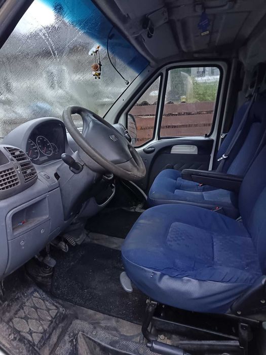 Vînd Peugeot Boxer
