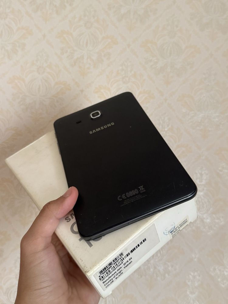 Samsung Tab A 6 срочни сотилади
