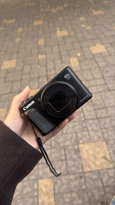 Фотоаппарат Canon sx740HS