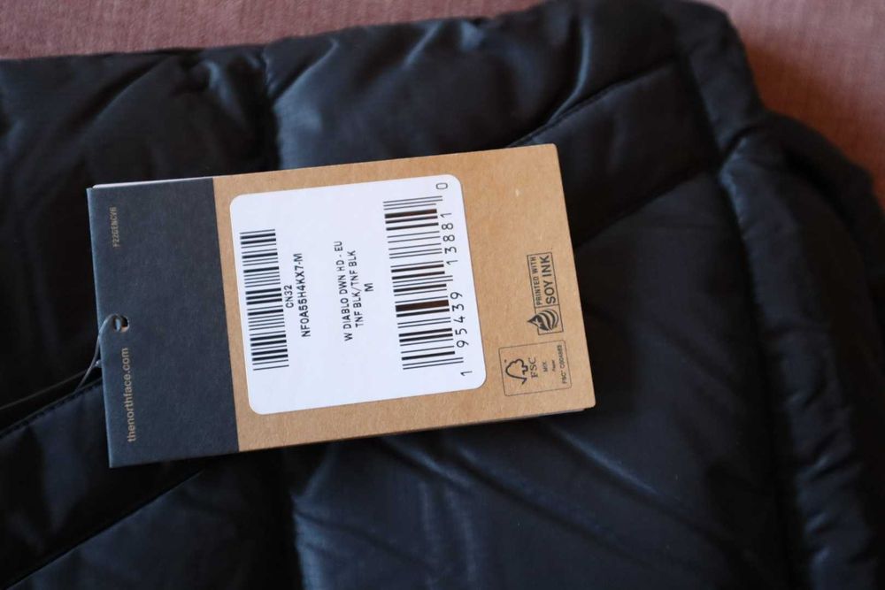 Оригинално ново North face DIABLO HOODED DOWN JACKET