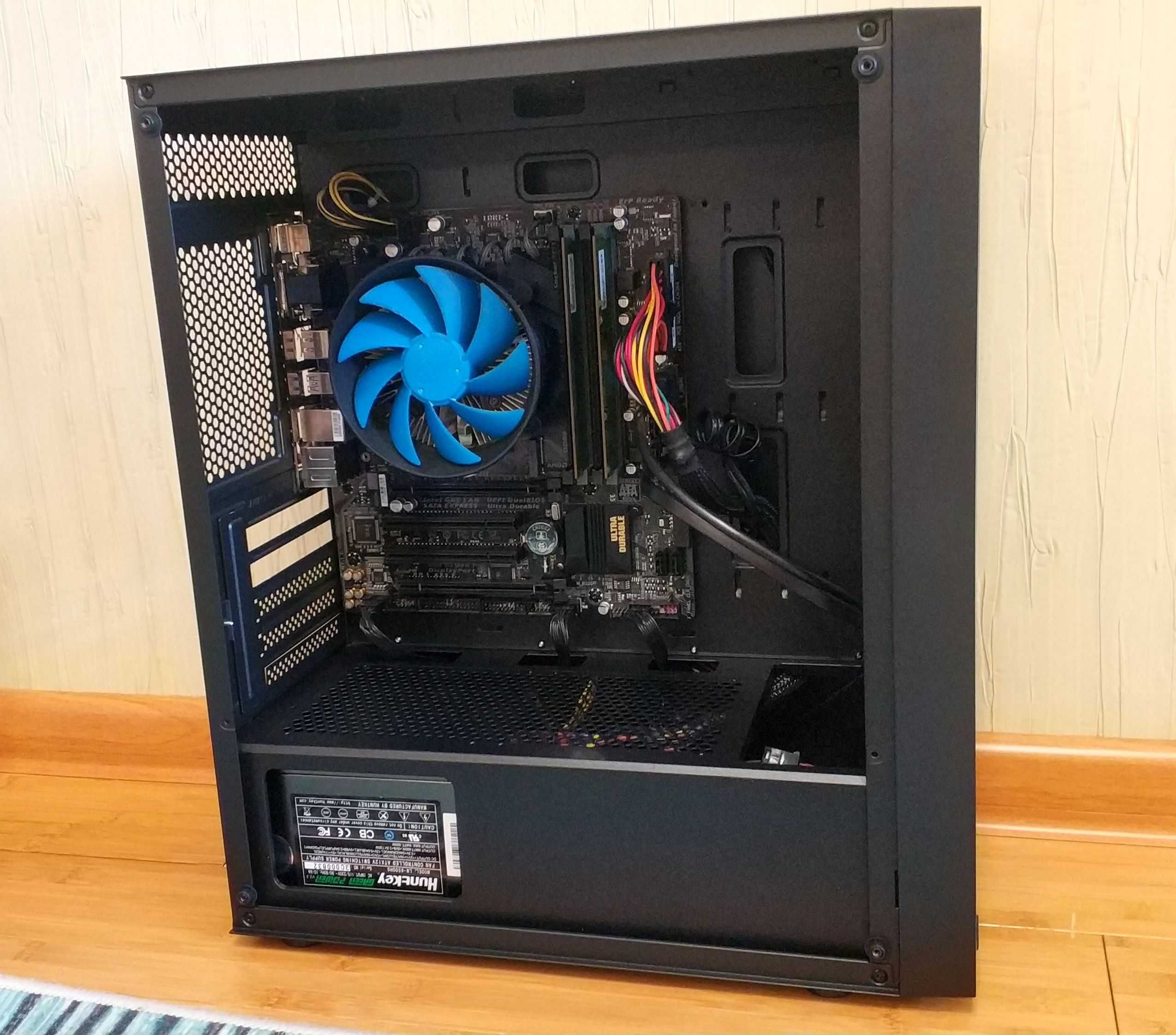 Компьютер в сборе / i5-7400 / монитор 23"