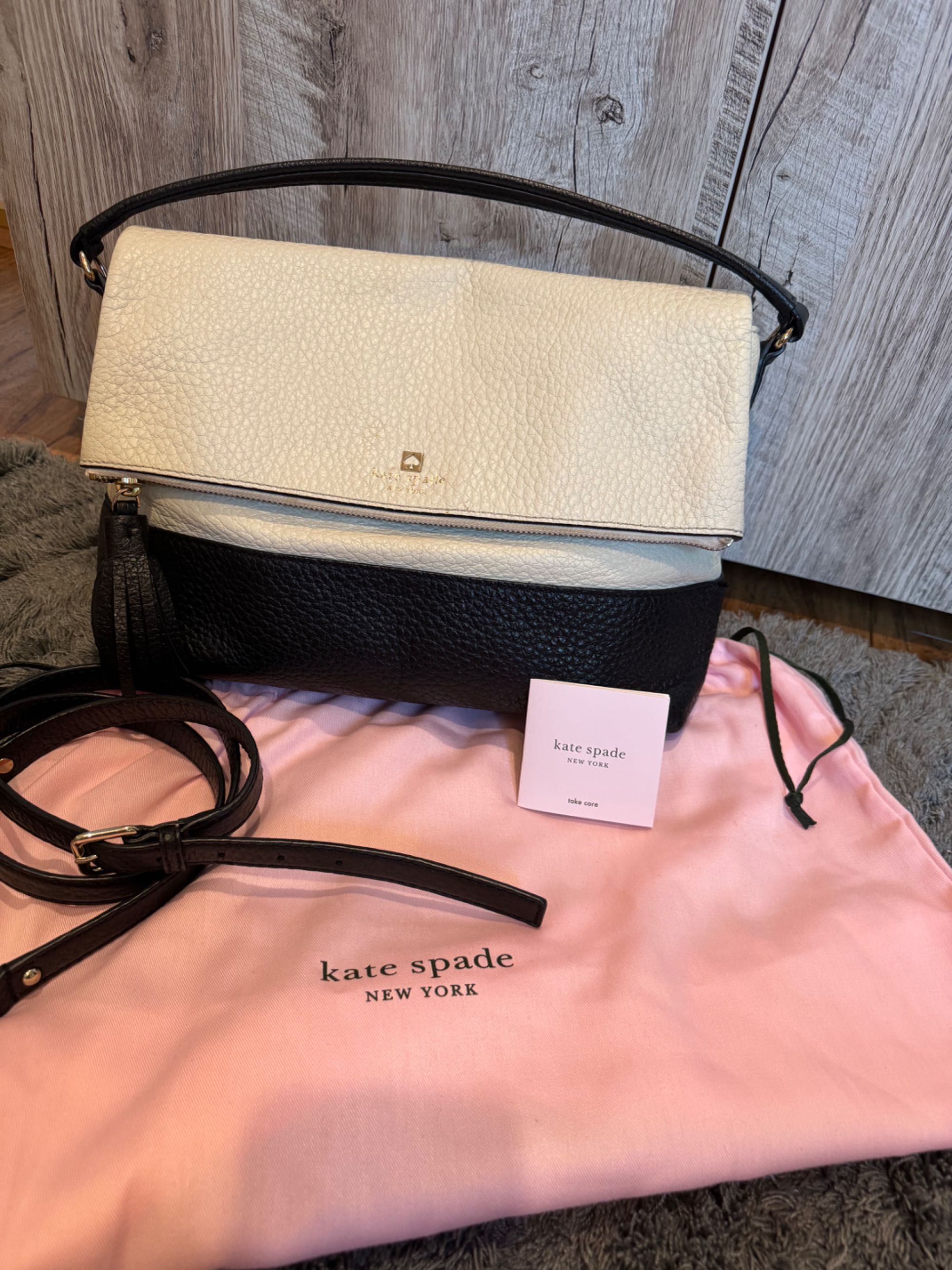 Дамска чанта на Kate Spade от естествена кожа